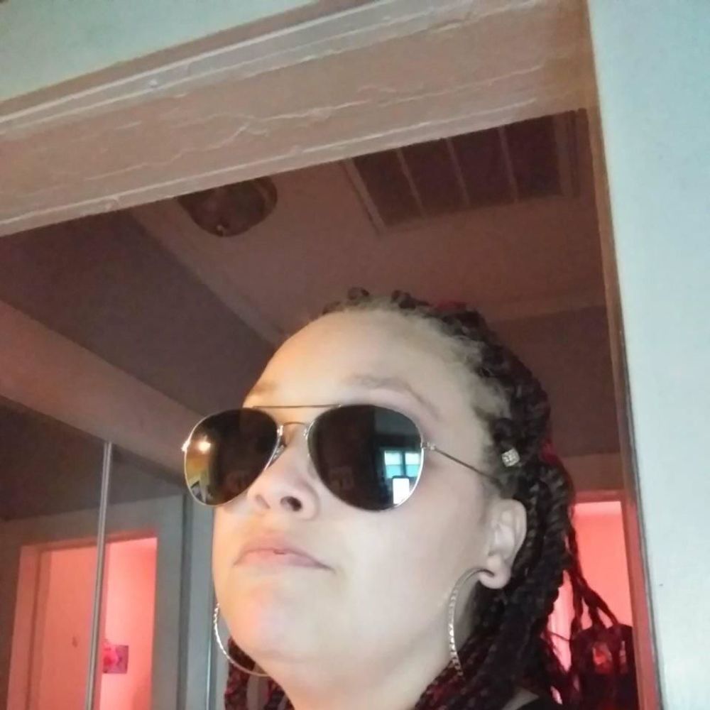 Meet your Posher, Alisia